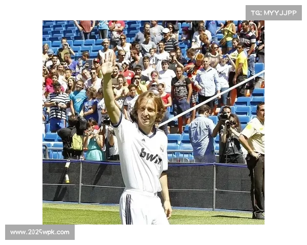 老将莫德里奇续约一年,中场大师传奇继续 老将莫德里奇续约一年,中场大师传奇继续